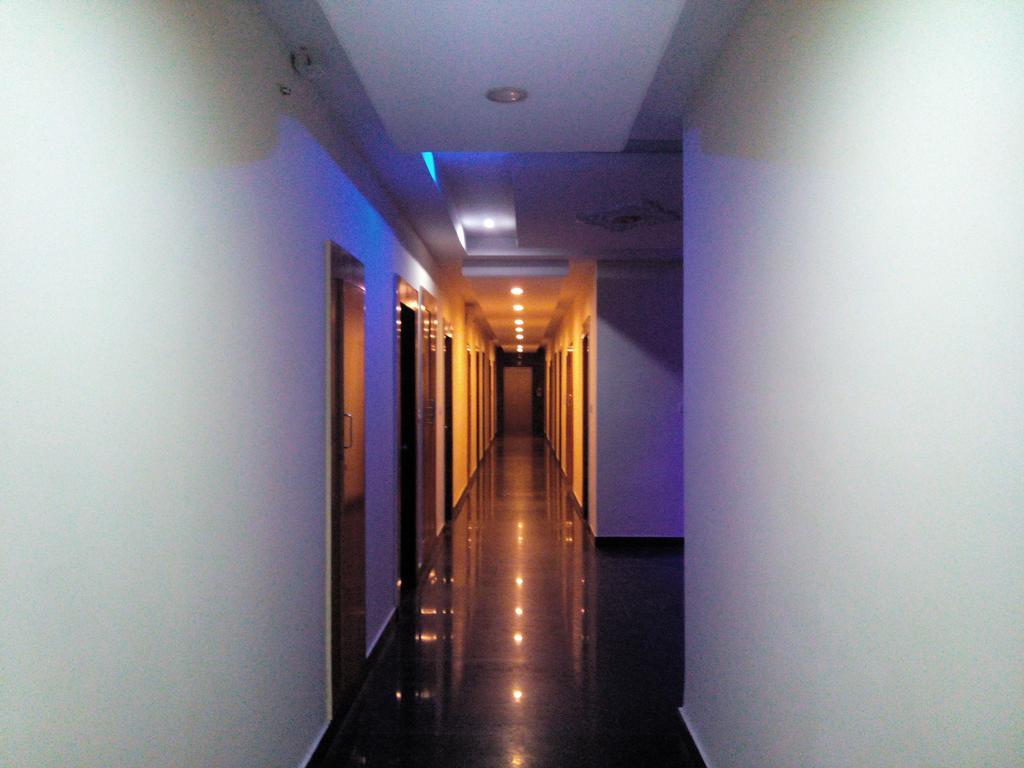 By The Way Otel Maisur Dış mekan fotoğraf